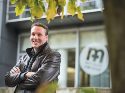 Verzekeringsgeneeskunde heeft belangrijke sociale functies en heeft impact op de maatschappij. Dit medisch specialisme evolueert  steeds meer naar multidisciplinair teamwerk en overleg.